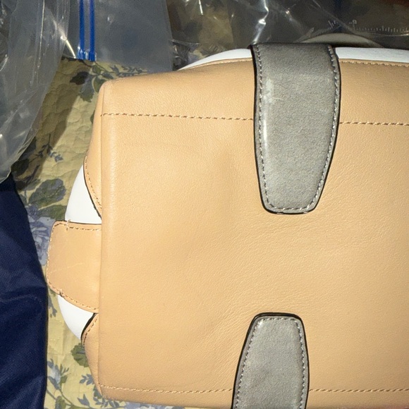 Coach White and Gray Satchel with Tan Accents - Picture 6 of 16